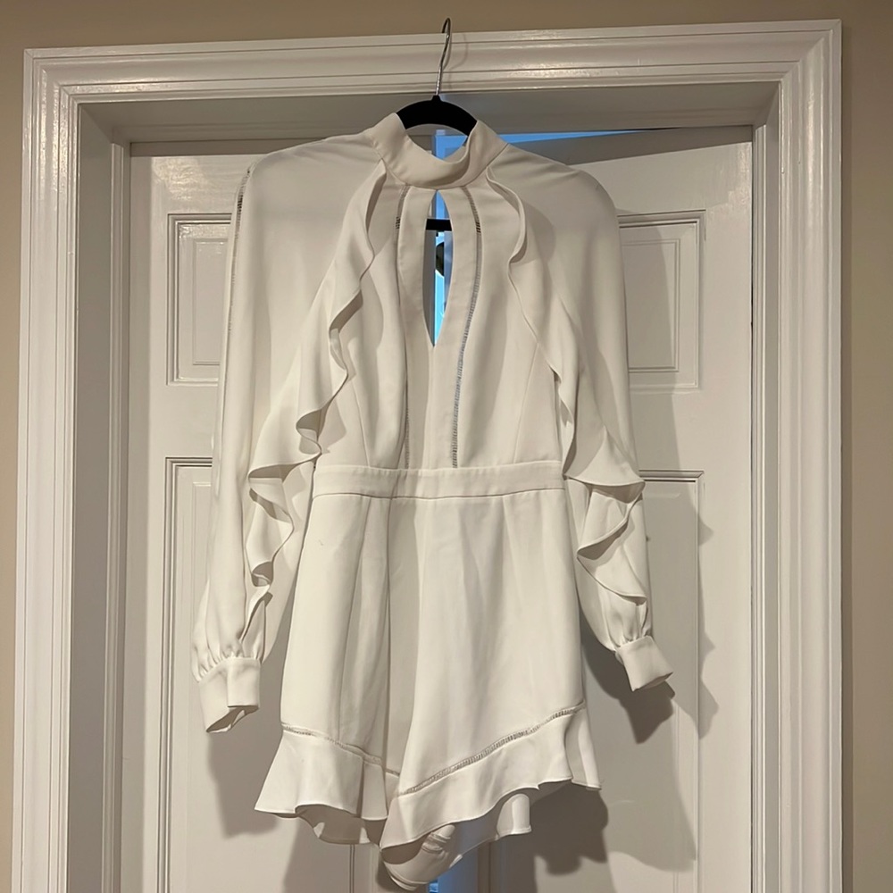 Bcbg XS white romper with long fringe sleeves